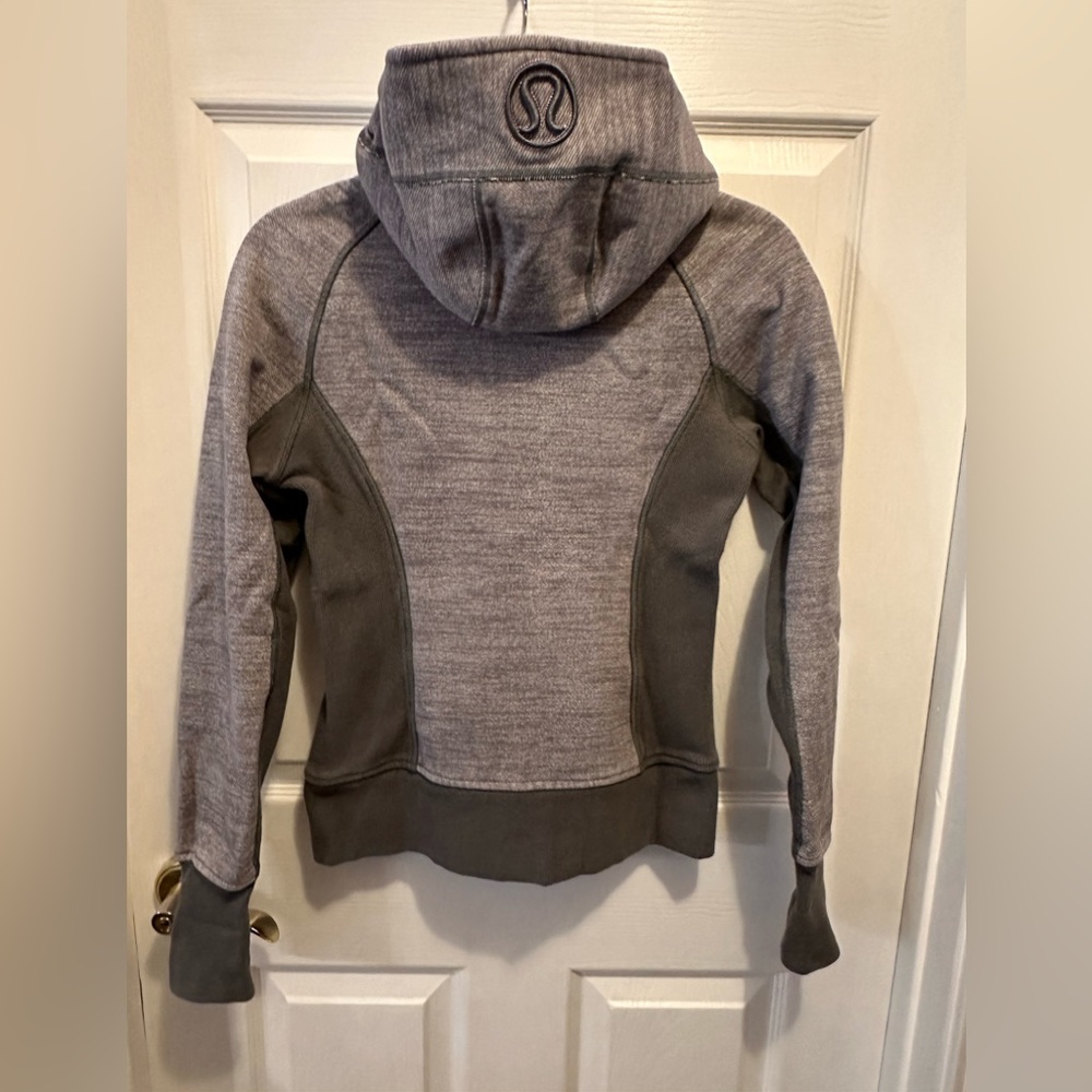 Lululemon grey Scuba hoodie size 4 - Picture 3 of 7